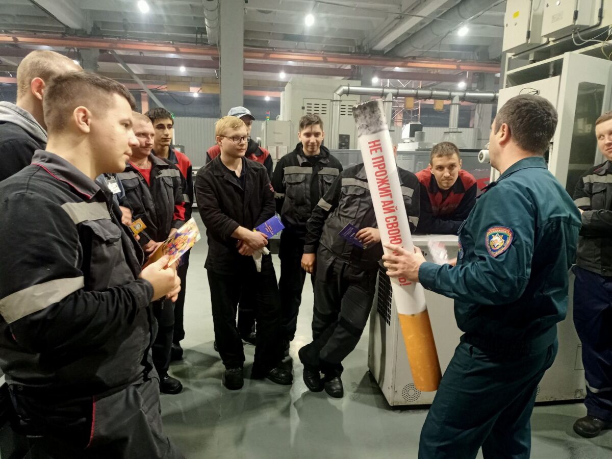 Бобруйский завод тракторных деталей. ОАО «Бобруйский завод тракторных деталей и агрегатов». Люди за заводе.