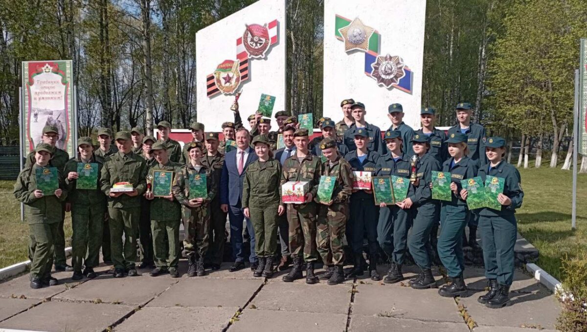 Две бобруйские школы разделили между собой первые места в военно-патриотической  игре 