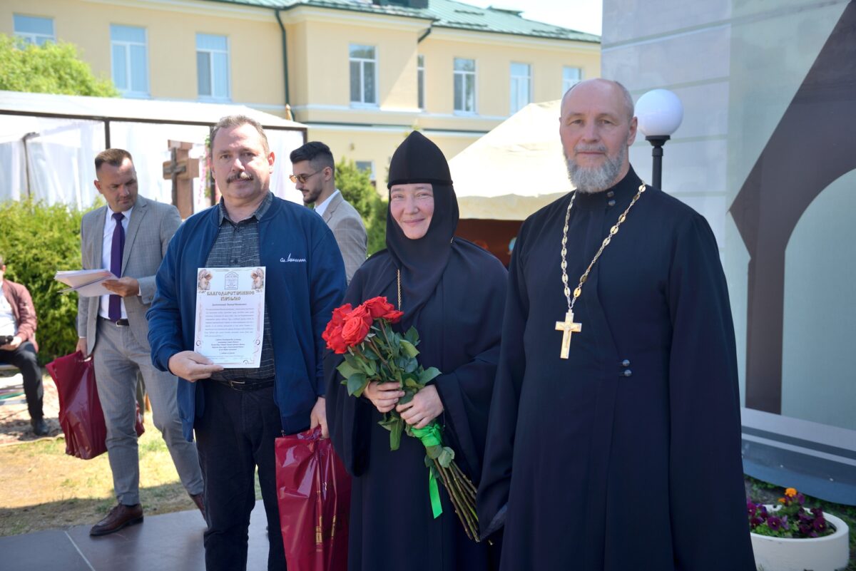 Храм жен мироносец Калугу