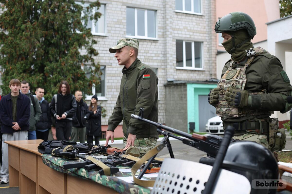 Было очень интересно, много нового для себя узнал». В бобруйском военкомате  прошел «День призывника» — Бобруйский новостной портал Bobrlife