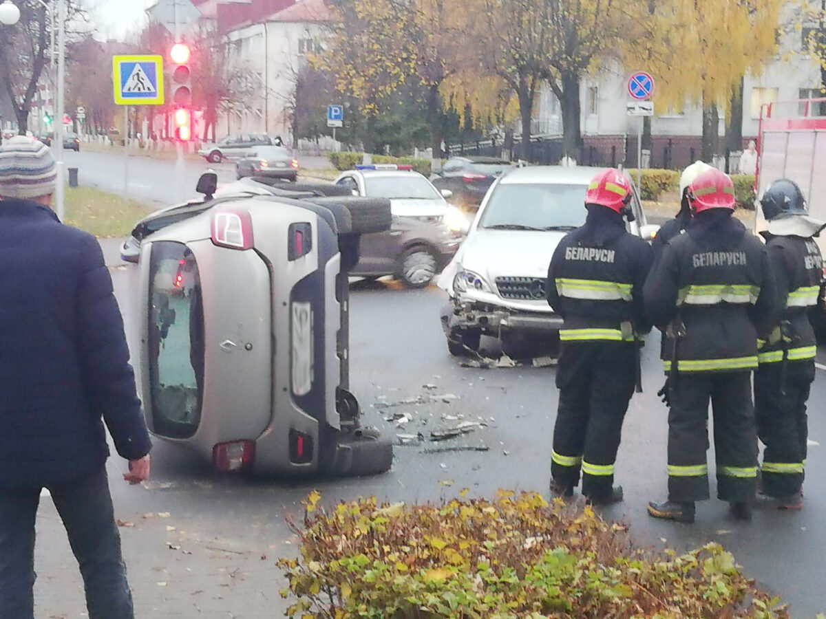 В аварии в Бобруйске пострадала водитель Renault — Бобруйский новостной  портал Bobrlife