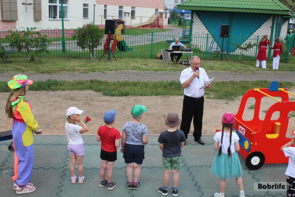 Подарок для маленьких бобруйчан — новая детская площадка Бобруйск - Новости  - Новости