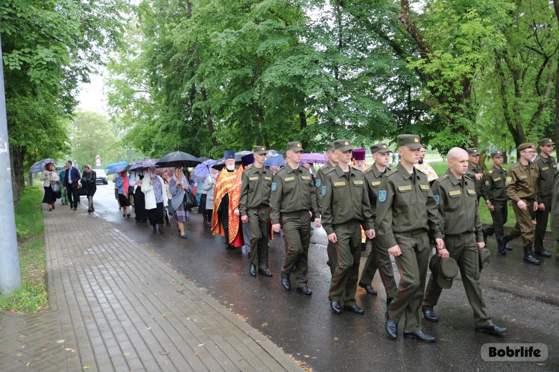 22 мая крестный ход «Церковь и армия» продолжил шествие по Бобруйску