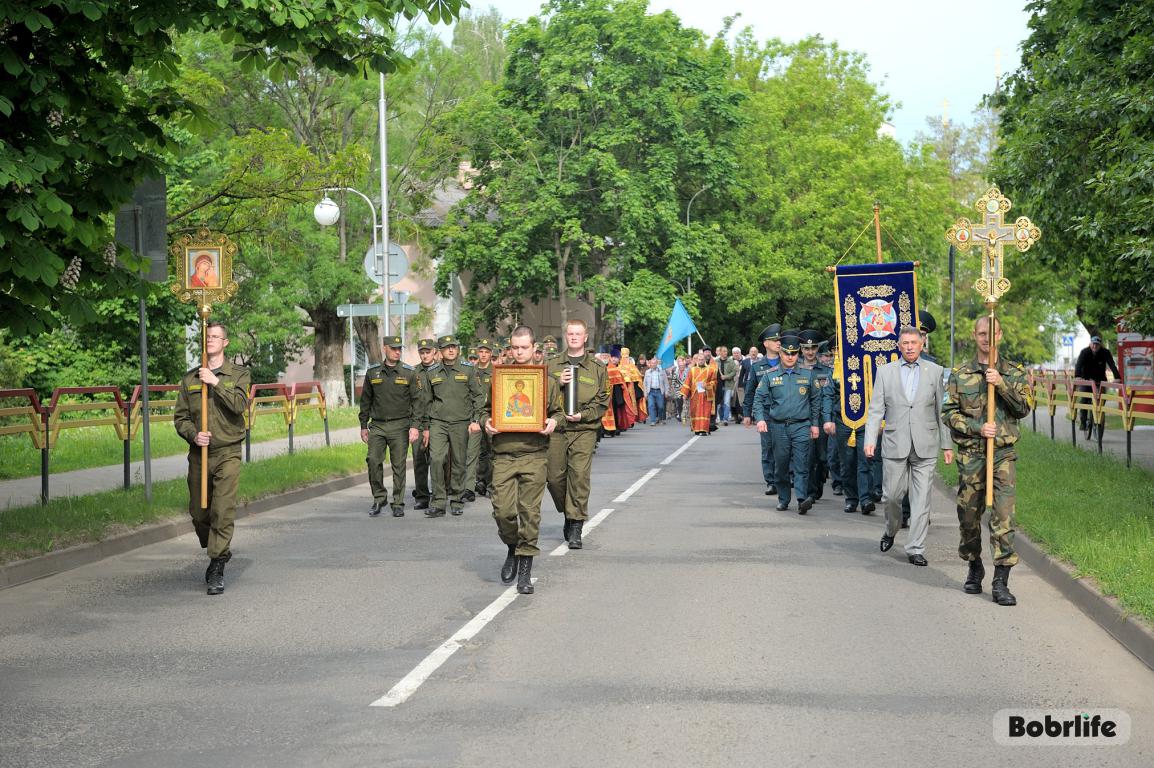 В Бобруйске проходит крестный ход «Церковь и армия» — Бобруйский новостной  портал Bobrlife