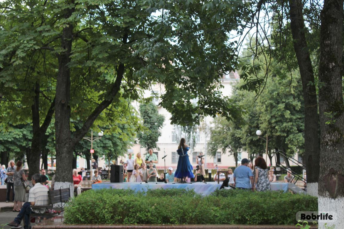 Музыкальные вечера у фонтана проходят в Бобруйске