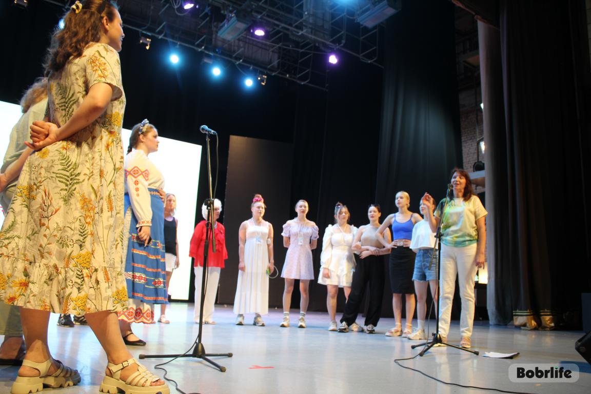 Мастер-класс по белорусскому вокалу прошел во Дворце искусств для участников фестиваля