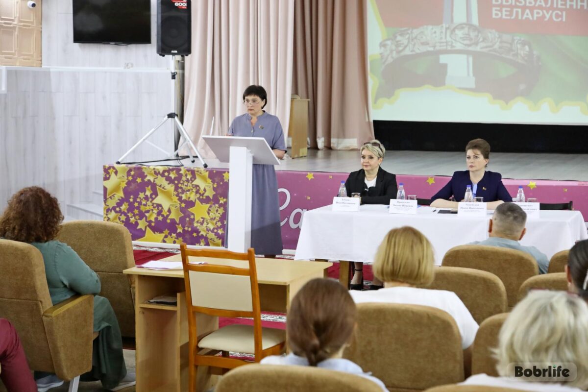 Депутаты провели встречу с коллективом санатория «Шинник»