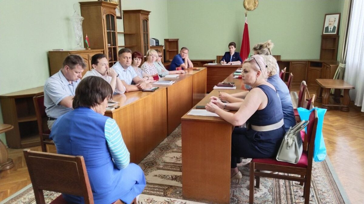 В Бобруйске прошло заседание постоянно действующей комиссии по координации работы по содействию занятости населения