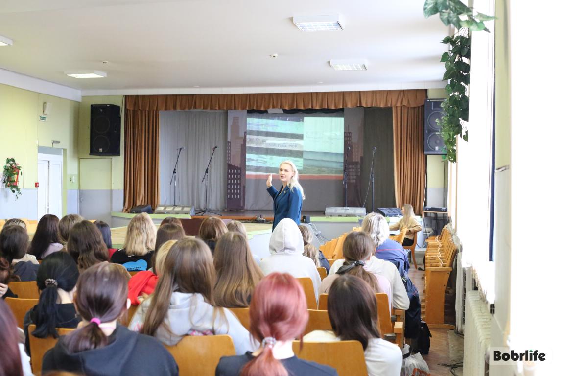 Нет права на ошибку 328. В технологическом колледже Бобруйска прошел открытый диалог