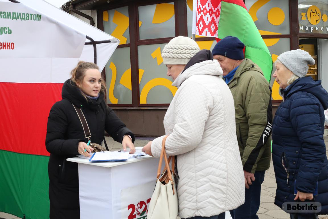 Сбор подписей за выдвижение кандидатов в Президенты продолжается. Активны ли избиратели?