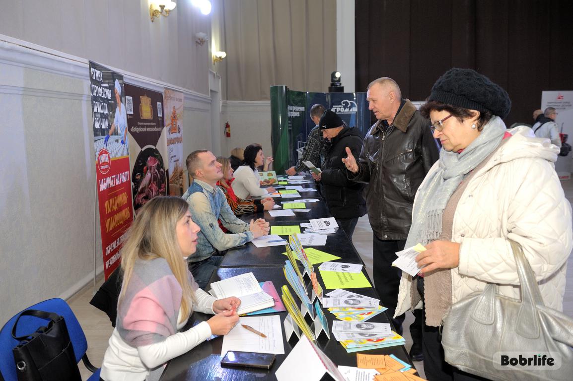 Выбор есть. В Бобруйске прошла республиканская ярмарка вакансий для граждан серебряного возраста и инвалидов